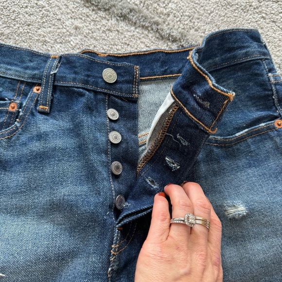 Levi’s 501 denim jean shorts high rise cut offs button fly 27 - Picture 3 of 10